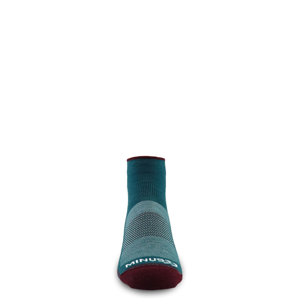 Single teal ankle running sock with burgundy toe, front view #color_teal